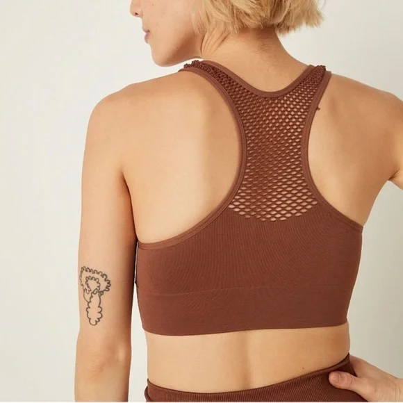 โฅ๐ฑ๐ฎ ๐๐๐๐ (x2) Racerback Sports Bra - Picture 6 of 15